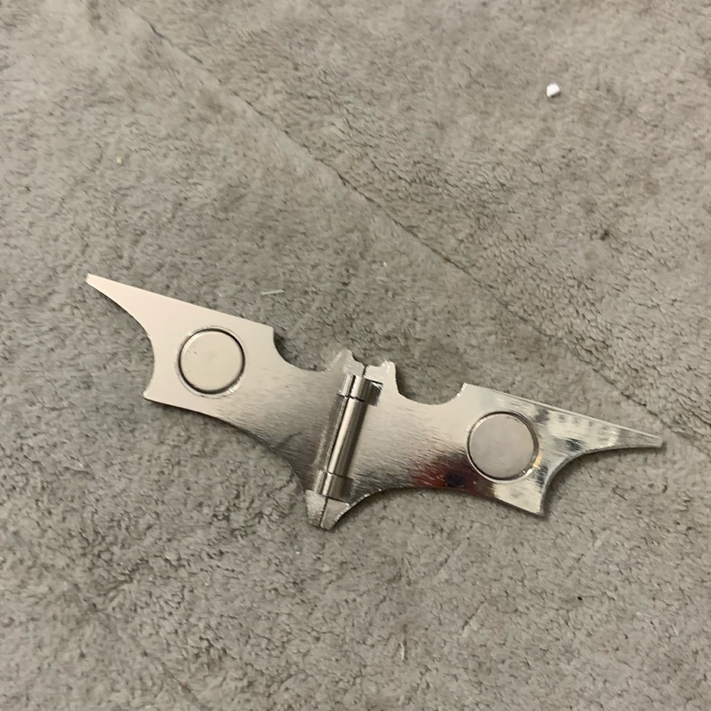 Silver men’s money holder clip